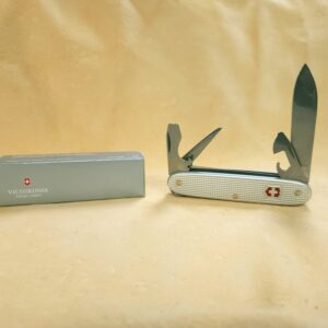 Victorinox Pioneer