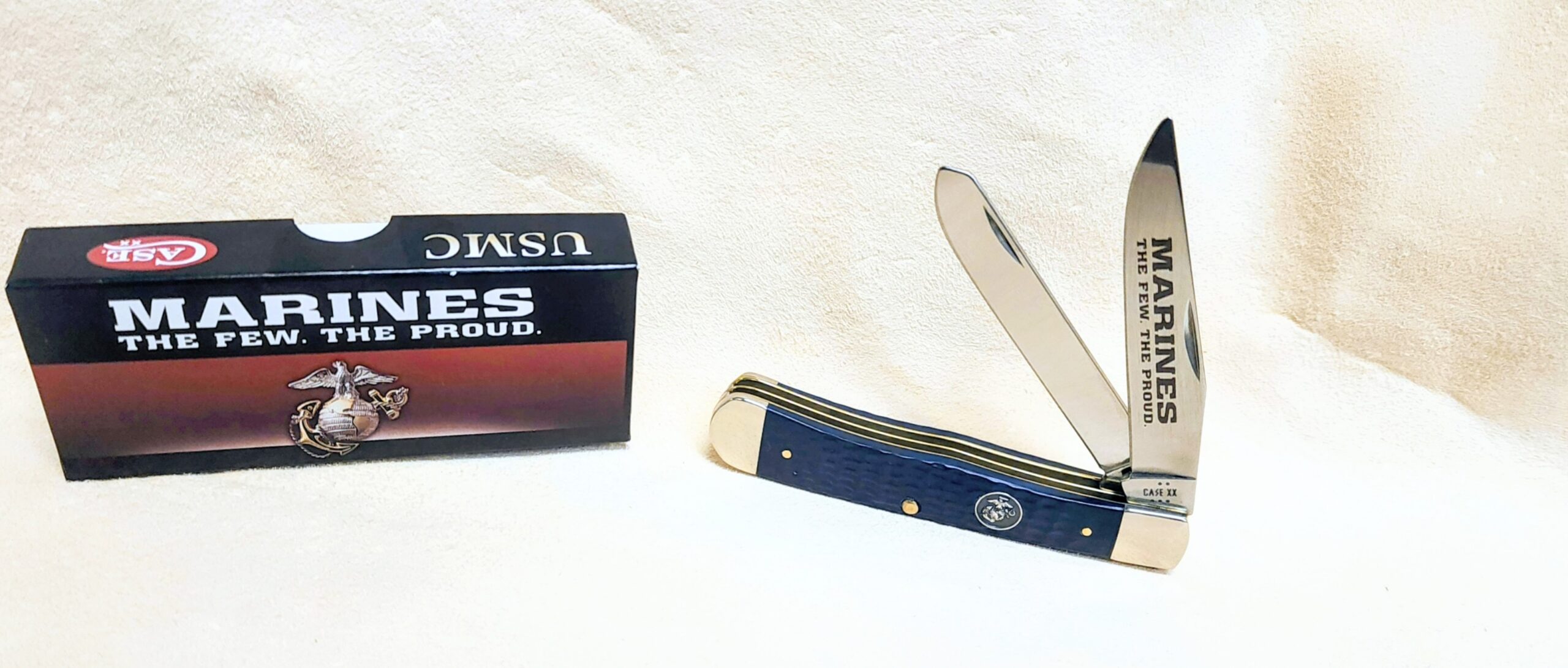 W.R. Case & Sons Cutlery Co. USMC Trapper (Item 13195)